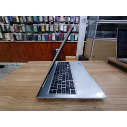 Laptop Dell N5570 I5-8250U / 8G / 256G / VGA R520 / 15.6