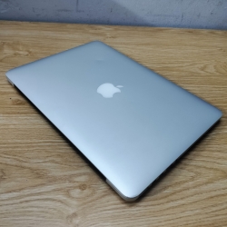Mac Pro 2015 I5, RAM 8G, 13.3 Rentina,SSD 121G,Vga Iris1.5G 